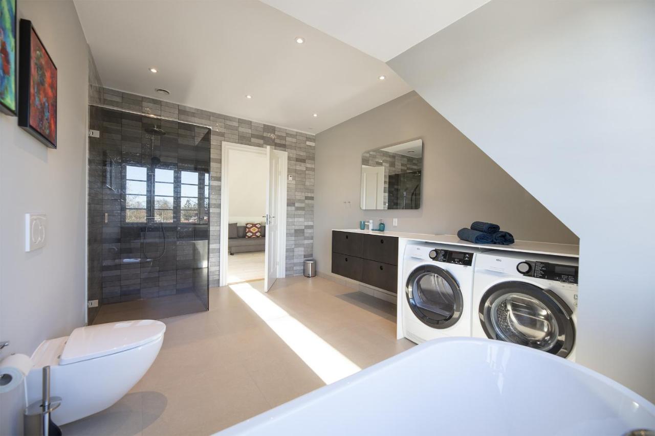 Aday - Modern Living - Balcony Room อัลบอร์ ภายนอก รูปภาพ